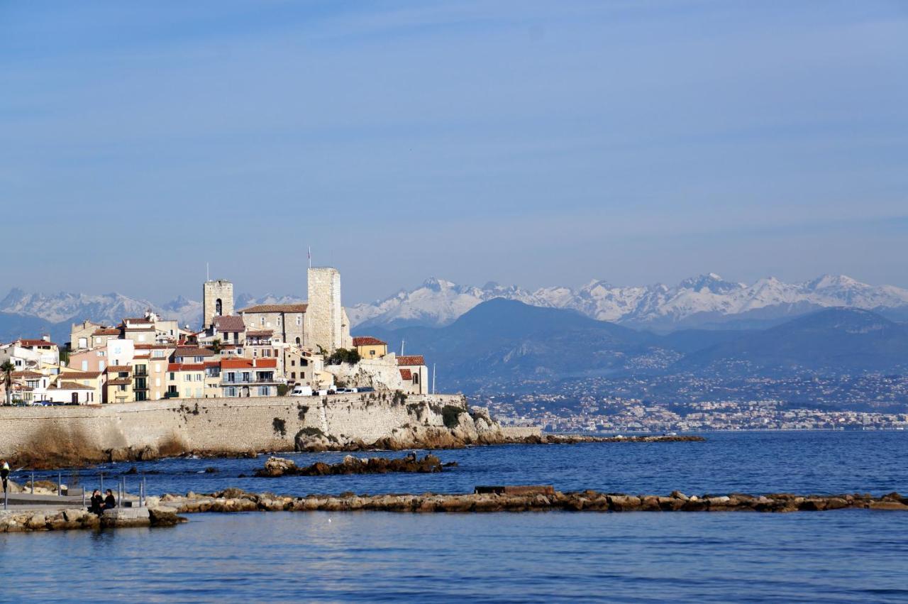 Hostel Crew Lighthouse Antibes Zewnętrze zdjęcie